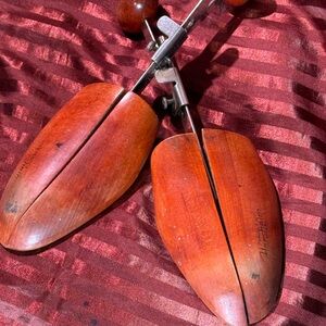 Wooden Shoe Trees - Rich Cherry Tone